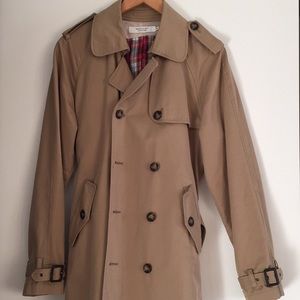 Shades of Grey - Tan/Beige trench-coat